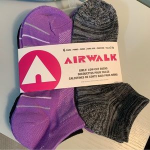 Airwalk Girls 6 pack Socks- new